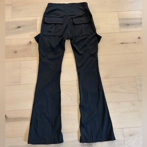 Black High-Waisted Yoga Leggings Flare with Pockets Size M